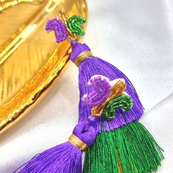 New FLEUR DE LIS Mardi Gras fringe tassle dangle earrings - Picture 3 of 7